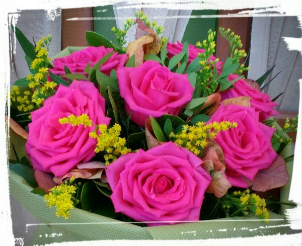 Μπουκέτο "hot pink roses" (με 7 φούξια τριαντάφυλλα) - Image 2