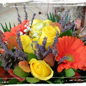 Μπουκέτο "yellow roses" (με κίτρινα τριαντάφυλλα και λεβάντα!)