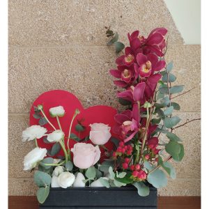 Σύνθεση με άνθη "Black-Red"